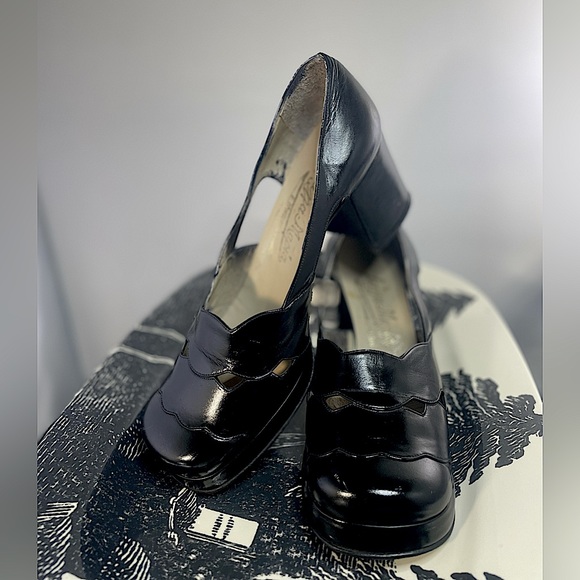 🖤 Vintage 🖤 Black Leather Platform Heels EXQUISITE 7 1/2 Antique 😻😻😻 1940s? - Picture 5 of 14